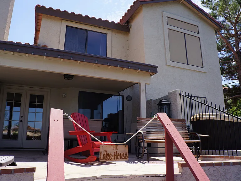 W Edgewater Dr — Photo 29