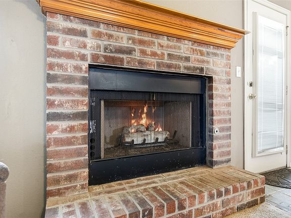 5th image of 5313 S Maple Pl