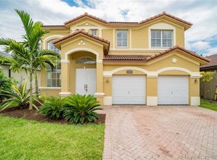 15576 SW 24th Ter, Miami, FL 33185