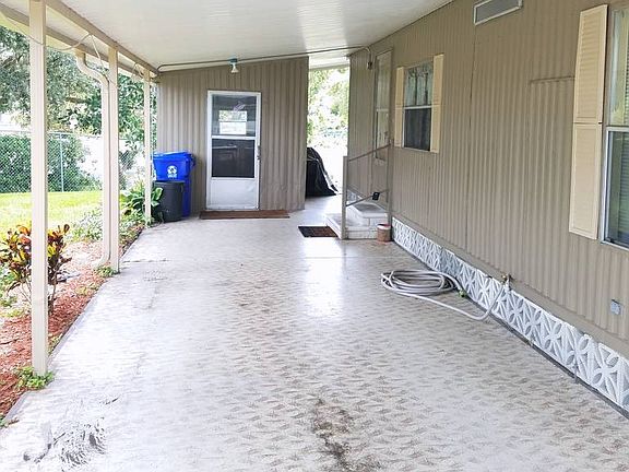 3rd image of 3033 Junction Cir