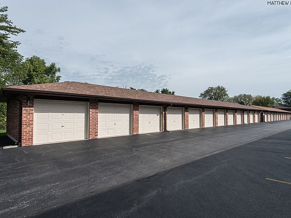 3rd image of 8218 Cobblestone Dr APT 1C