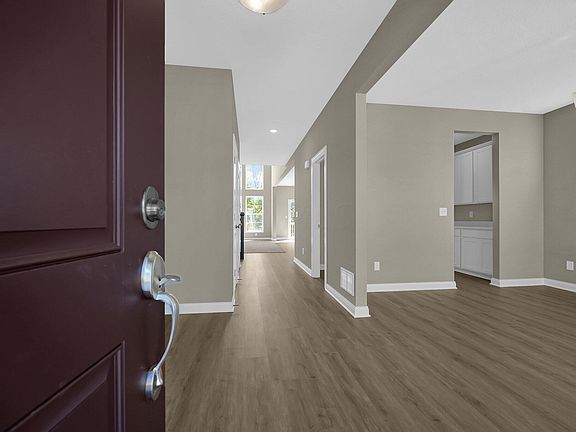 2nd image of 612 Kelburn Ln