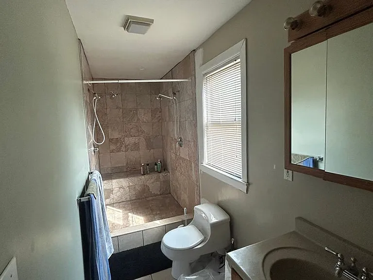 21 Dorr St #C — Photo 10