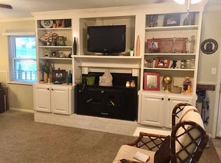 1405 Vickers Dr, Kosciusko, MS 39090