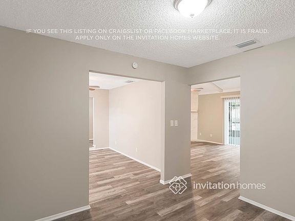 3rd image of 933 Hillrise Dr