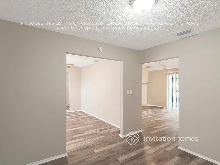 933 Hillrise Dr — Photo 3