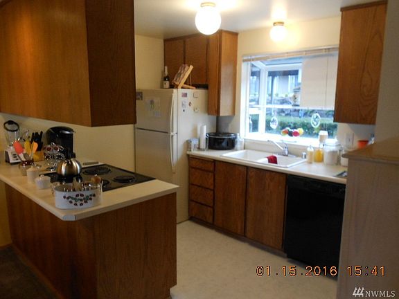 3rd image of 110 19th Ave SE Unit 18