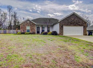 964 Joan Ln, Killen, AL 35645