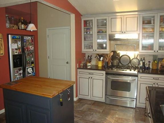 4th image of 107 Crest Dr