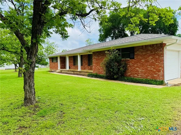 139 College Ave, Oglesby, TX 76561
