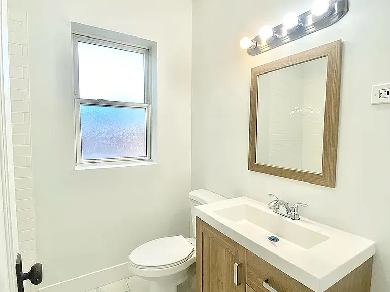 3636 W Iowa St #1R — Photo 4
