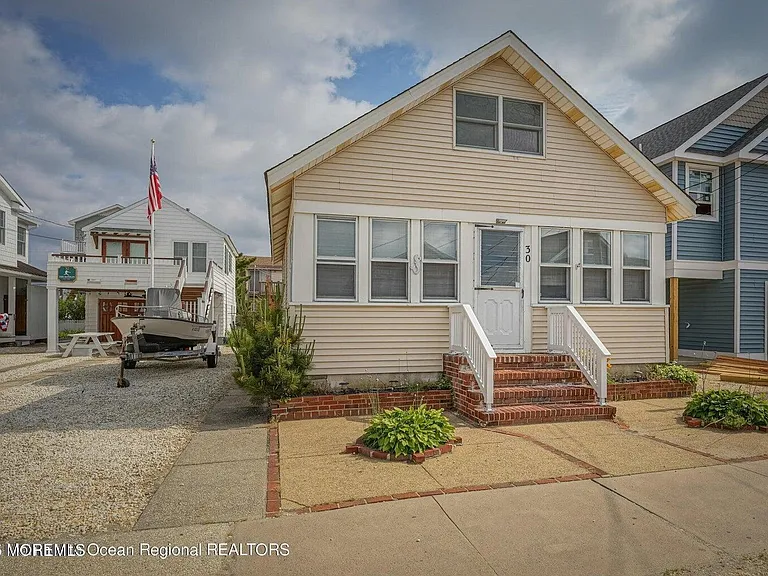 30 M St #SUMMER RENTAL — Photo 31