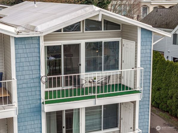 6018 Lakeview Drive #201, Kirkland, WA 98033