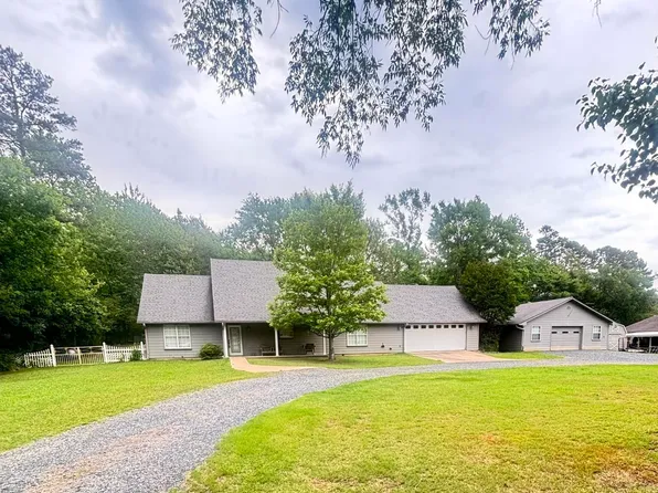 1516 Wildwood St, Mena, AR 71953