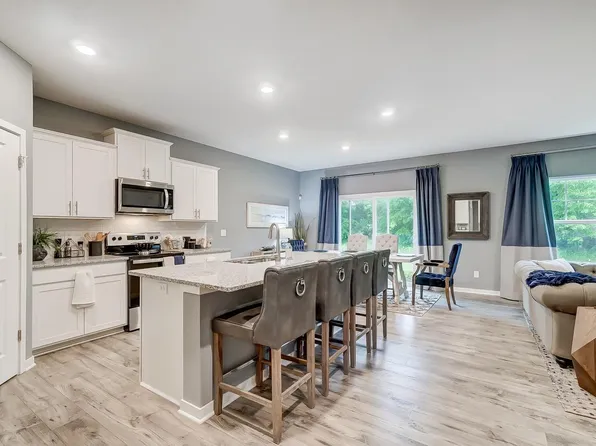 23661 Ashbury Dr, Rogers, MN 55374