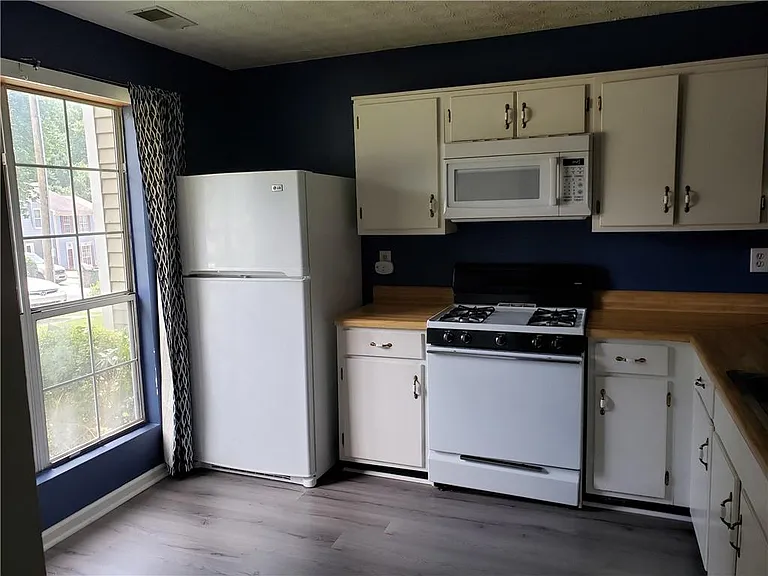 3583 Kennesaw Station Dr NW — Photo 7