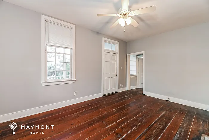 3 bed, 1.0 bath, 1300 sqft, $3,145 — Photo 4
