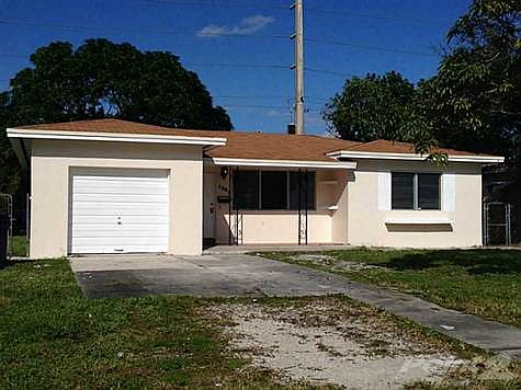 2nd image of 1361 NE 161st St