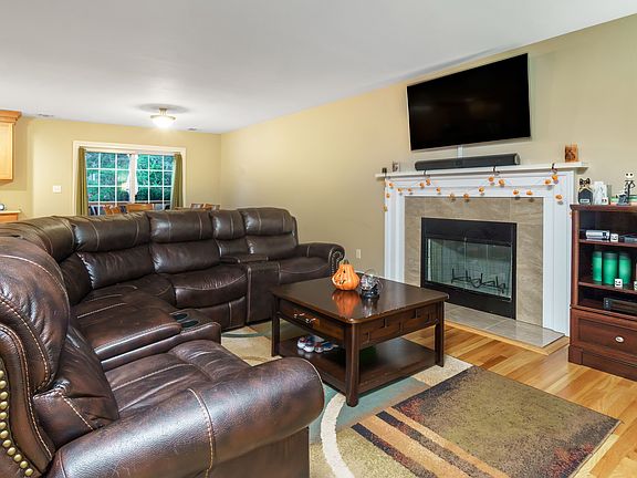 4th image of 156 Dogwood Dr
