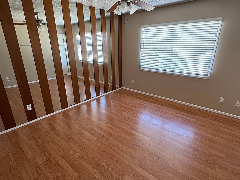 10826 N 48th Ave — Photo 13