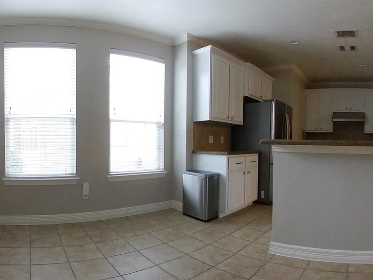 1719 Stacy Crst — Photo 28