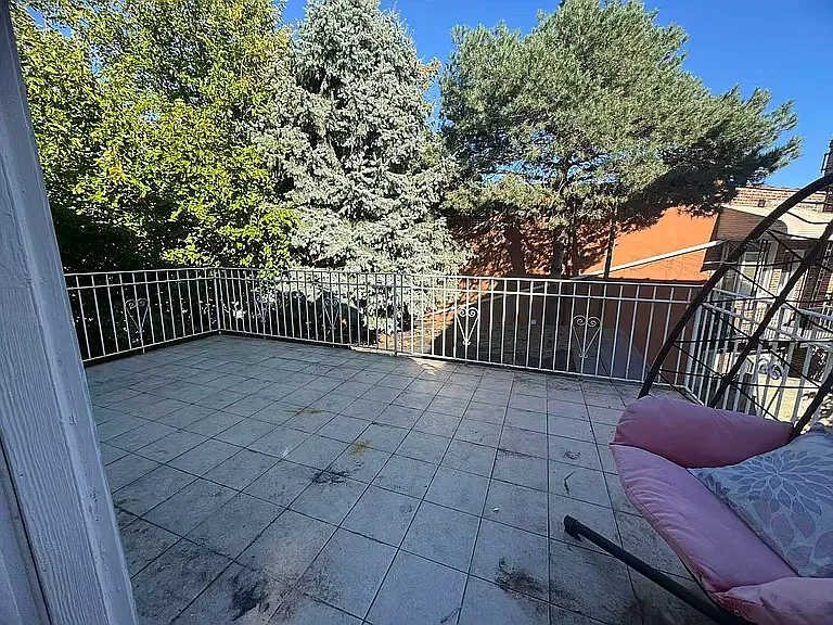 4 bed, 1100 sqft, $3,000 — Photo 4