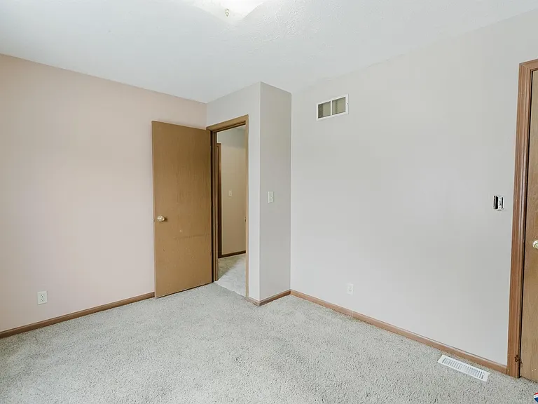 3540 T St — Photo 3