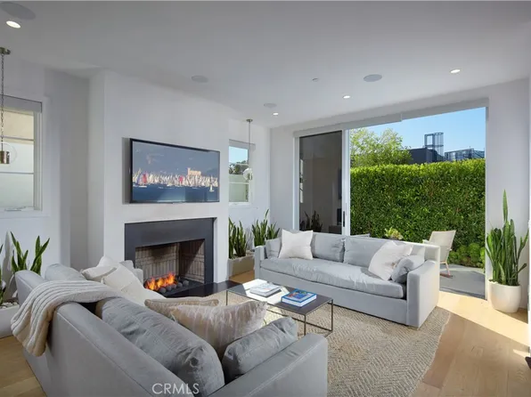 418 Larkspur Ave, Corona Del Mar, CA 92625