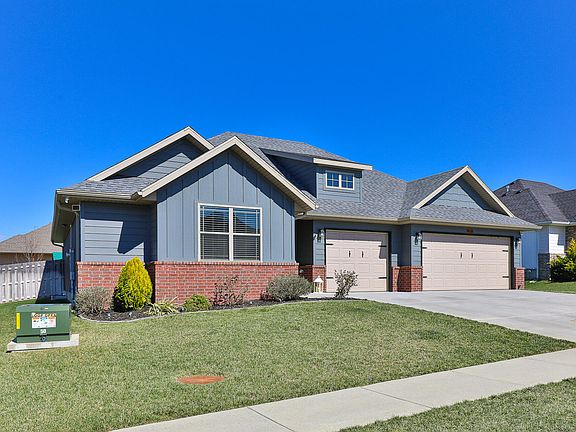 2nd image of 4226 Rome Avenue