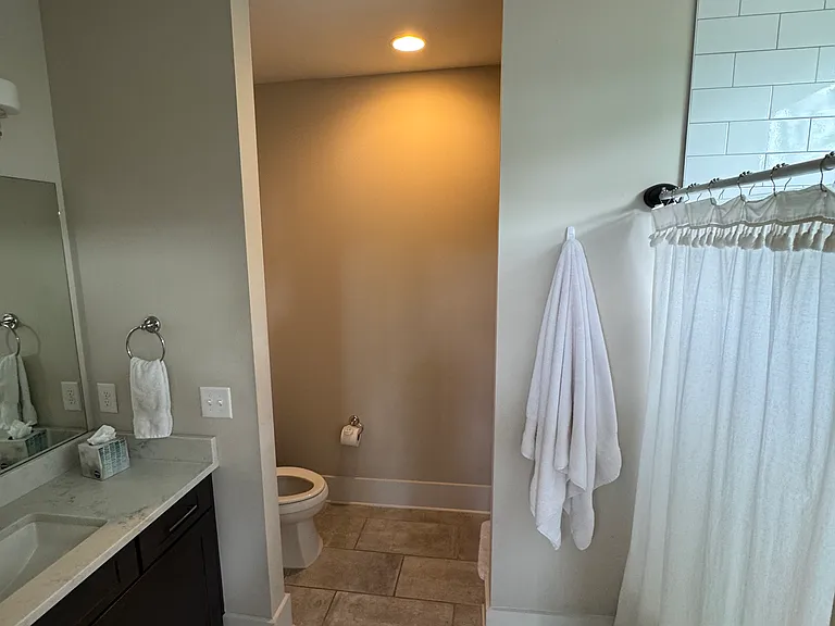 1305-1305D Pillow St #D — Photo 16