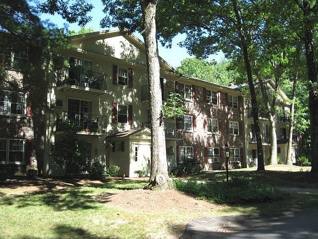 1st image of 4 Autumn Leaf Dr APT 7