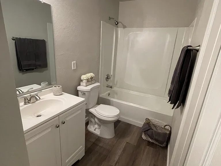 1647 N Cameron St — Photo 5