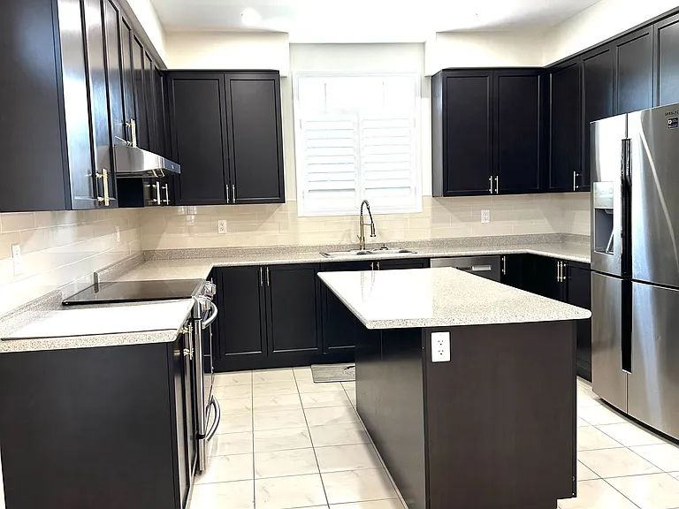 116 Hurst Dr — Photo 19