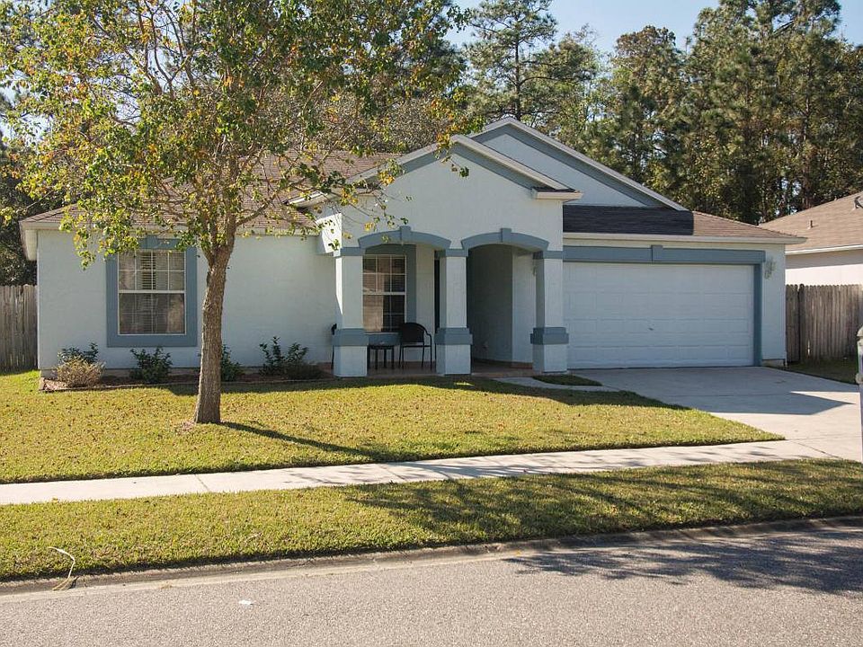 1st image of 848 E Bonaparte Landing Blvd