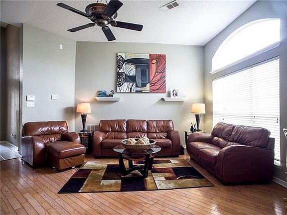 4th image of 6924 Thunderbird Dr