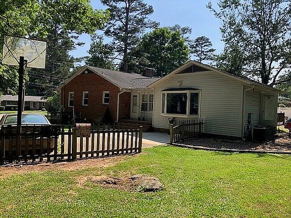 Right side of house, Family Room