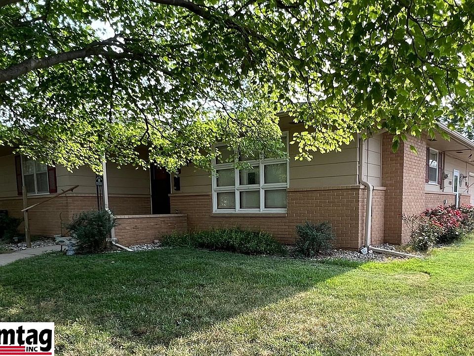 1st image of 403 S 6th St