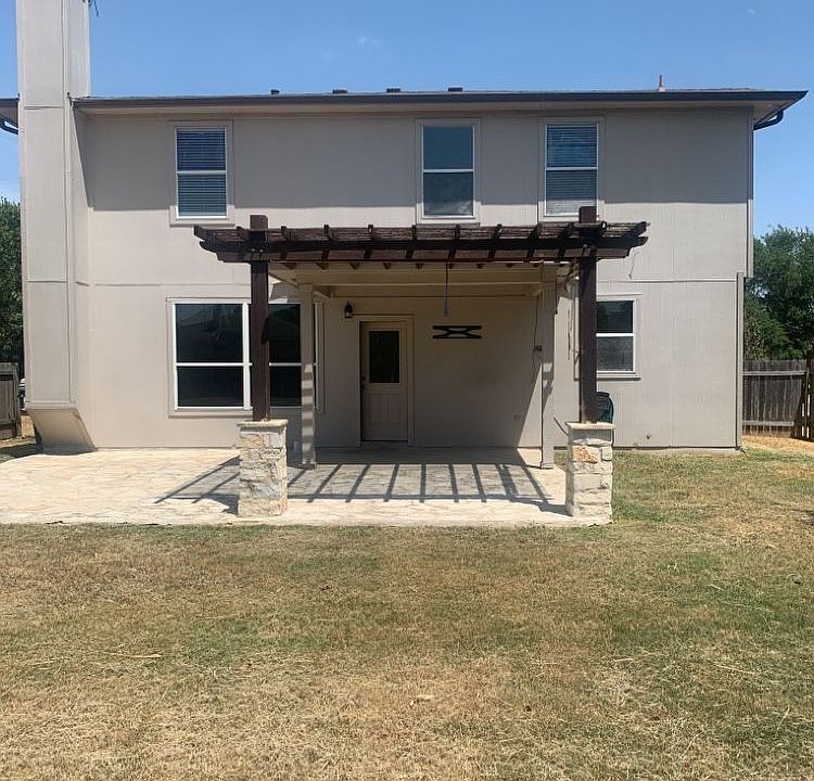 1st image of 105 Edison Dr