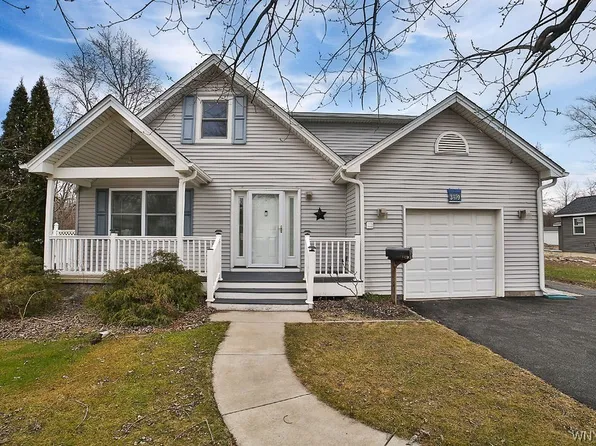 3479 Warner Dr, Grand Island, NY 14072