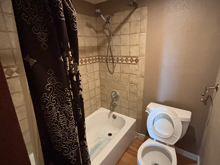 4410 N Longview Ave #210 — Photo 10