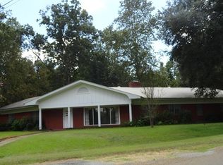 1020 Highland Dr, Yazoo City, MS 39194