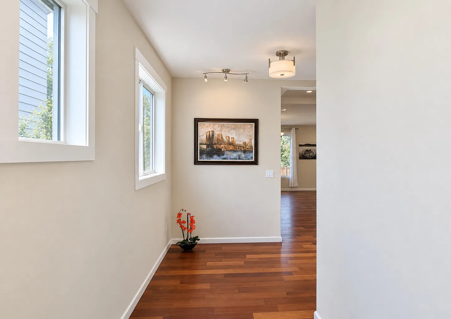 4 bed, 2.5 bath, 2652 sqft, $3,200 — Photo 3
