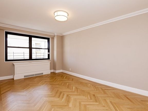 3rd image of 305 E 86th St APT 4FW