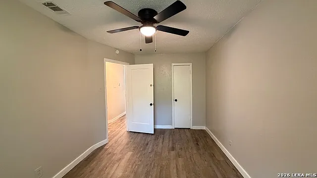 325 E French Pl — Photo 14