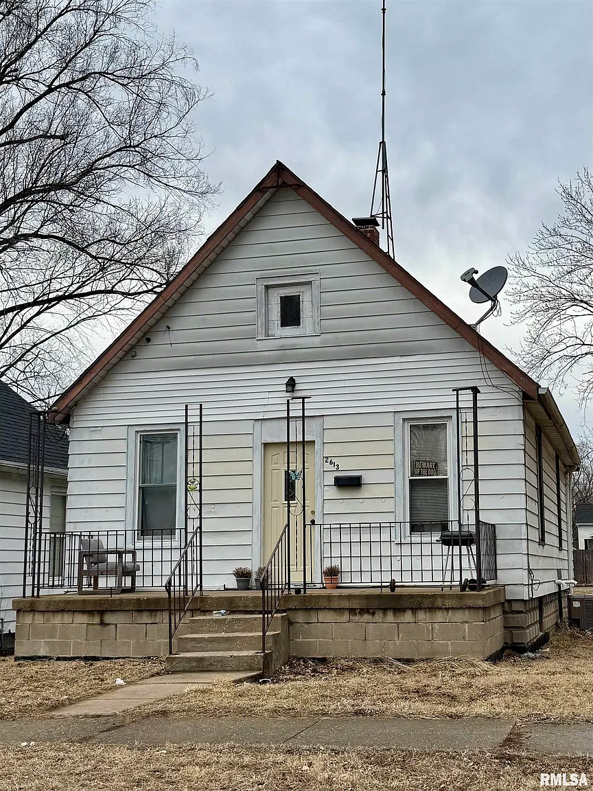 2613 W Latrobe St photo 1