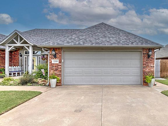 2nd image of 2310 Meadowview Dr