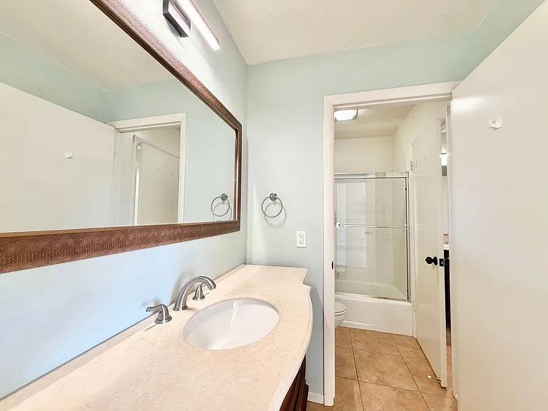112 Willow Lake Dr — Photo 15