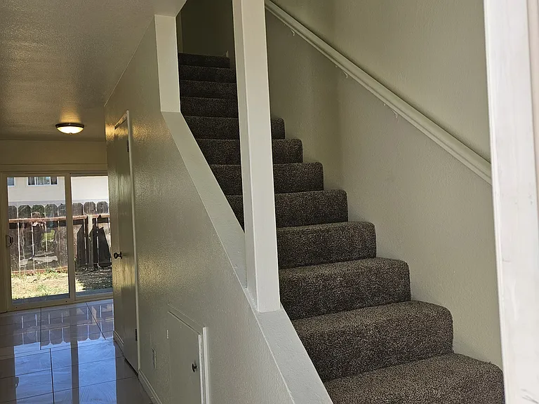 127 Villa Ct #6 — Photo 22
