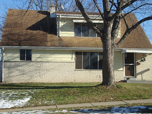 2nd image of 1003 S Washington St