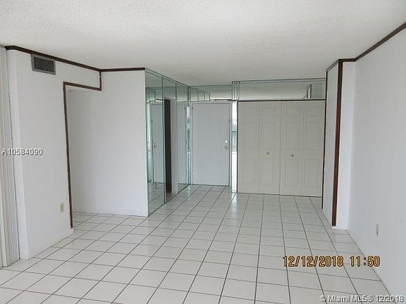 5th image of 2500 NE 135th St #B705